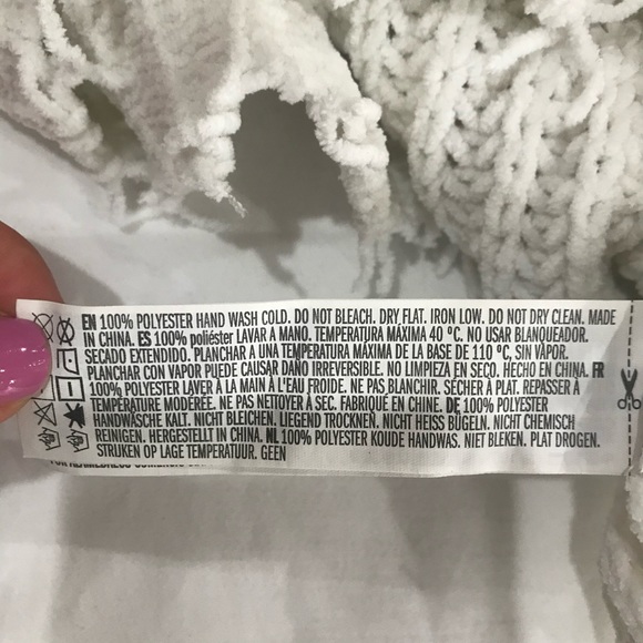 Forever 21 Knit cropped white sweater size small - Picture 5 of 6